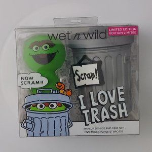 Wet-N-Wild Sesame Street Collection I Love Trash Makeup Sponge & Holder